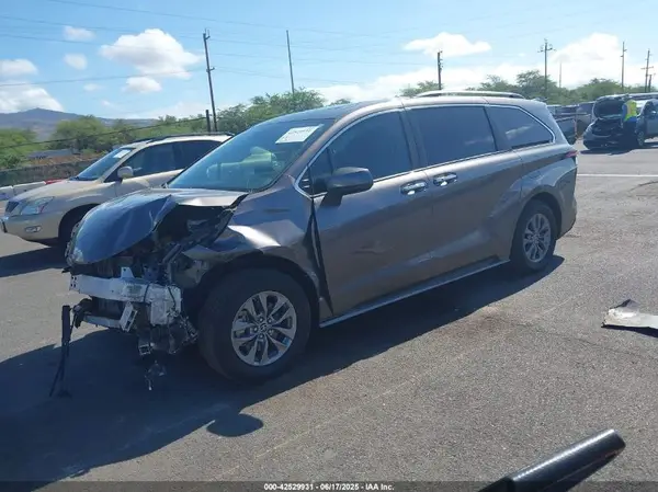 5TDJRKEC4NS106156 2022 TOYOTA SIENNA - Image 2