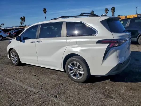 5TDJRKEC4PS148166 2023 TOYOTA SIENNA - Image 2