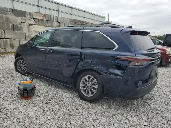 5TDJRKEC4RS189030 2024 TOYOTA SIENNA - Image 2