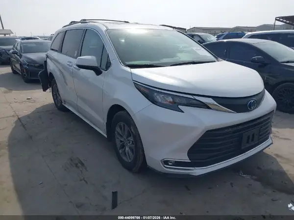 5TDJRKEC4RS220891 2024 TOYOTA SIENNA - Image 1