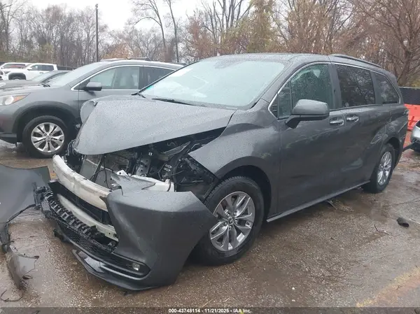 5TDJRKEC4SS225868 2025 TOYOTA SIENNA - Image 2