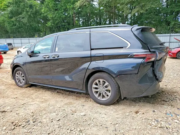 5TDJRKEC4SS244663 2025 TOYOTA SIENNA - Image 2