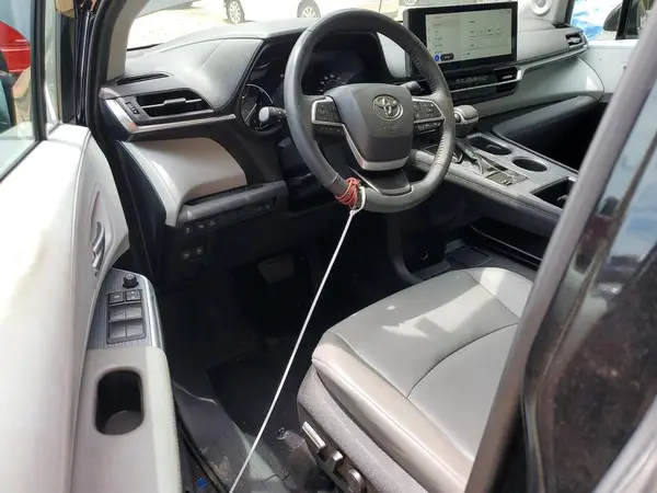 5TDJRKEC4SS244663 2025 TOYOTA SIENNA - Image 8