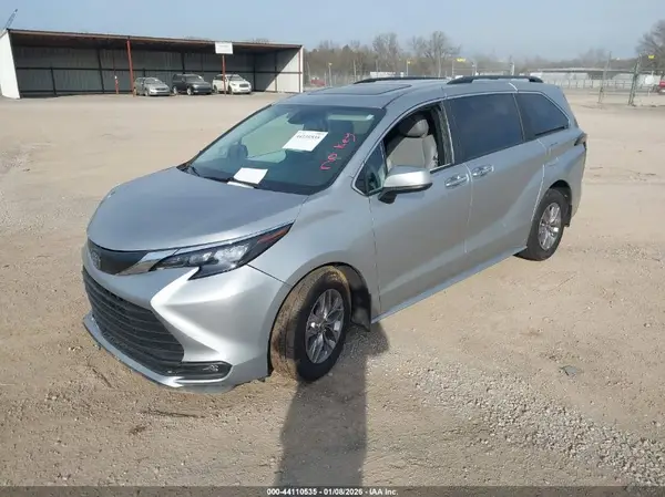 5TDJRKEC4SS253332 2025 TOYOTA SIENNA - Image 2