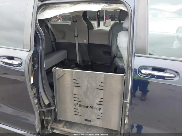 5TDJRKEC5MS044538 2021 TOYOTA SIENNA - Image 8