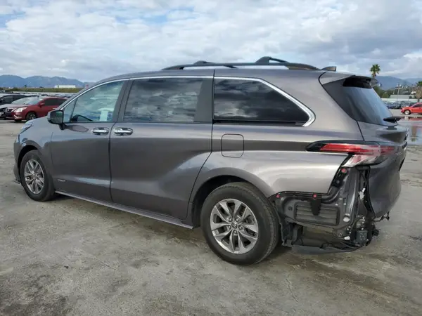 5TDJRKEC5MS063977 2021 TOYOTA SIENNA - Image 2