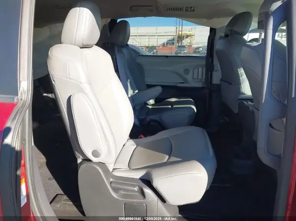 5TDJRKEC5NS092736 2022 TOYOTA SIENNA - Image 8