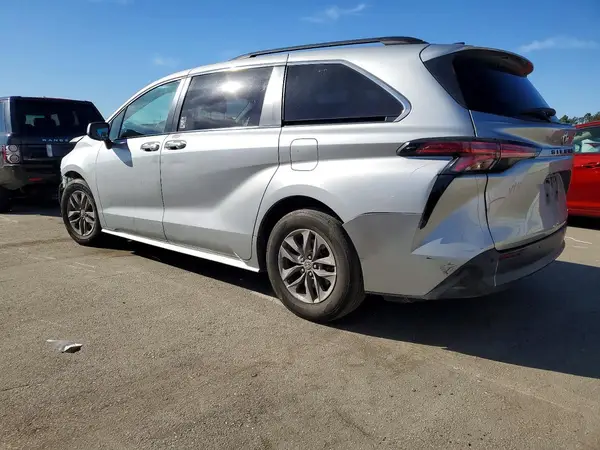 5TDJRKEC5NS114542 2022 TOYOTA SIENNA - Image 2