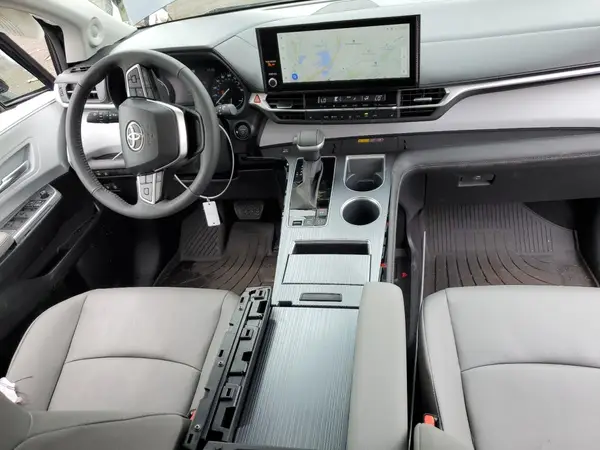 5TDJRKEC5SS252674 2025 TOYOTA SIENNA - Image 8