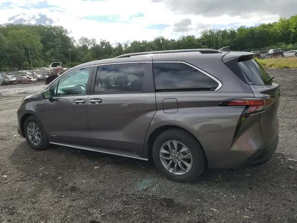 5TDJRKEC6MS016893 2021 TOYOTA SIENNA - Image 2