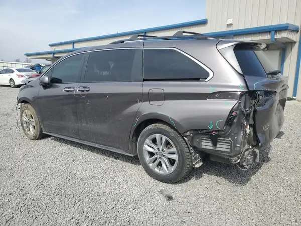 5TDJRKEC6NS106028 2022 TOYOTA SIENNA - Image 2