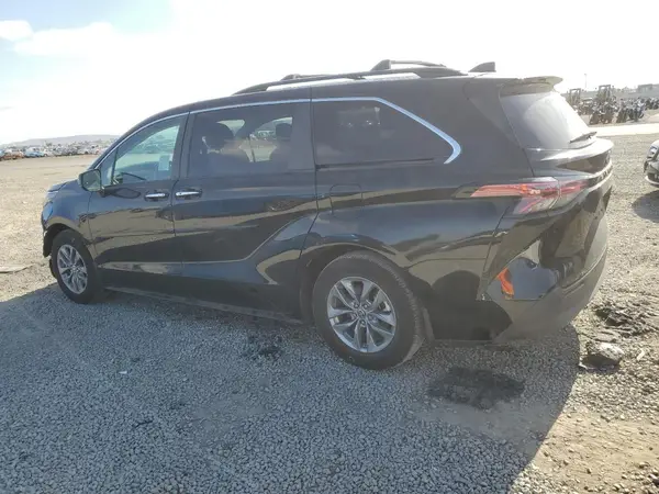 5TDJRKEC6NS108037 2022 TOYOTA SIENNA - Image 2