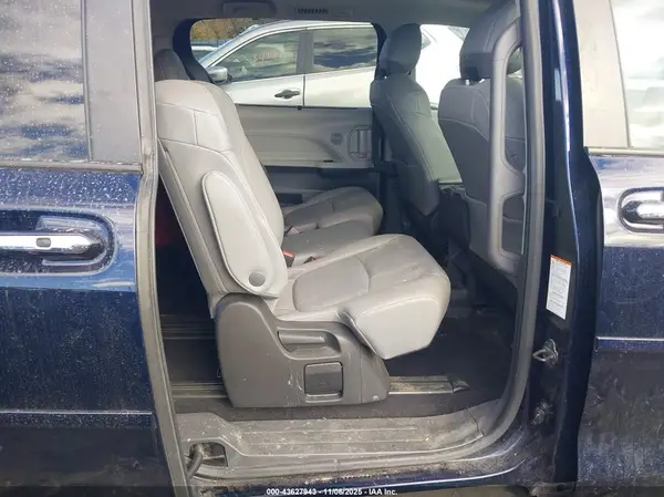 5TDJRKEC6NS111567 2022 TOYOTA SIENNA - Image 8