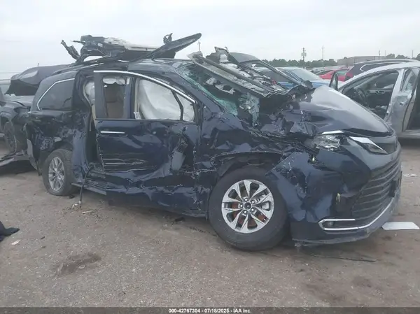 5TDJRKEC6PS168807 2023 TOYOTA SIENNA - Image 1