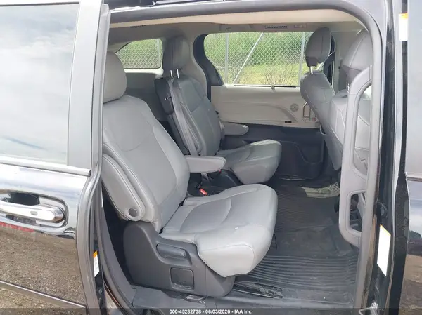 5TDJRKEC6RS204689 2024 TOYOTA SIENNA - Image 8