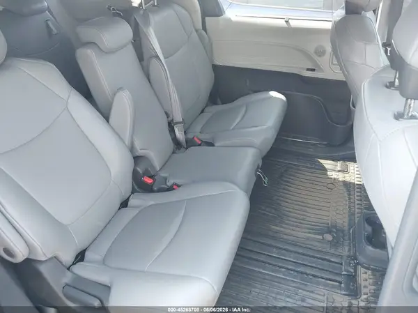 5TDJRKEC6RS209990 2024 TOYOTA SIENNA - Image 8