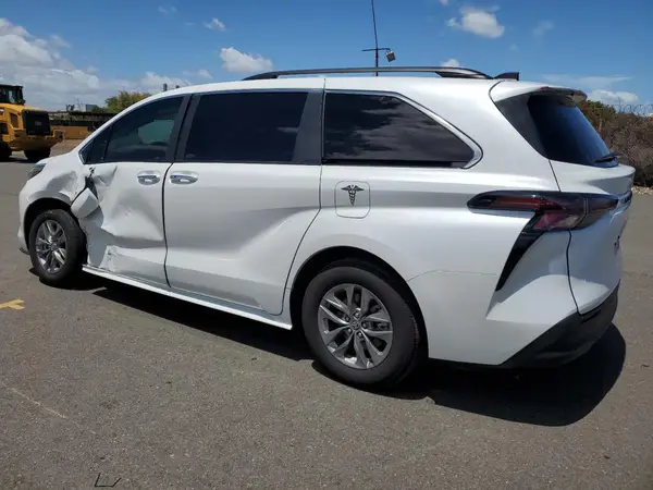 5TDJRKEC6RS223436 2024 TOYOTA SIENNA - Image 2