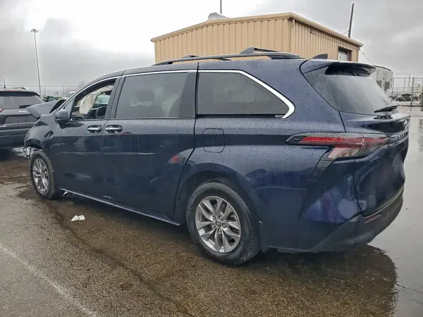5TDJRKEC6RS224179 2024 TOYOTA SIENNA - Image 2