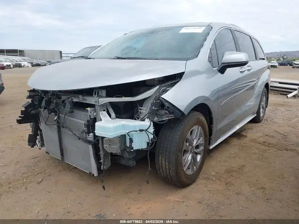 5TDJRKEC6SS257172 2025 TOYOTA SIENNA - Image 2