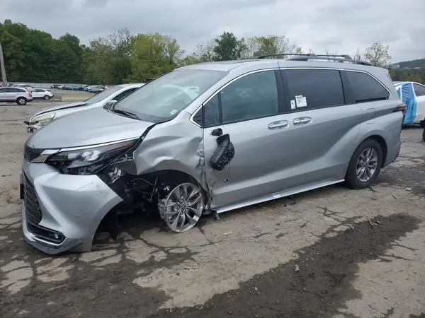 5TDJRKEC6SS267135 2025 TOYOTA SIENNA - Image 1