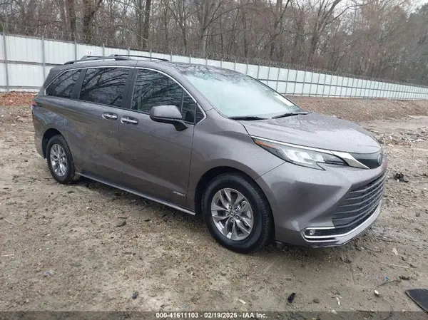 5TDJRKEC7MS013064 2021 TOYOTA SIENNA - Image 1