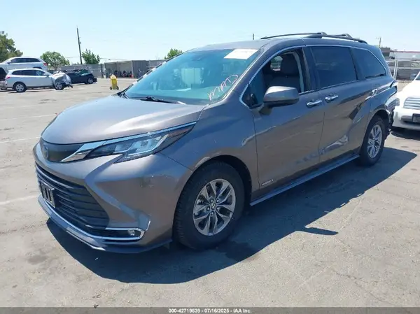 5TDJRKEC7MS022928 2021 TOYOTA SIENNA - Image 2