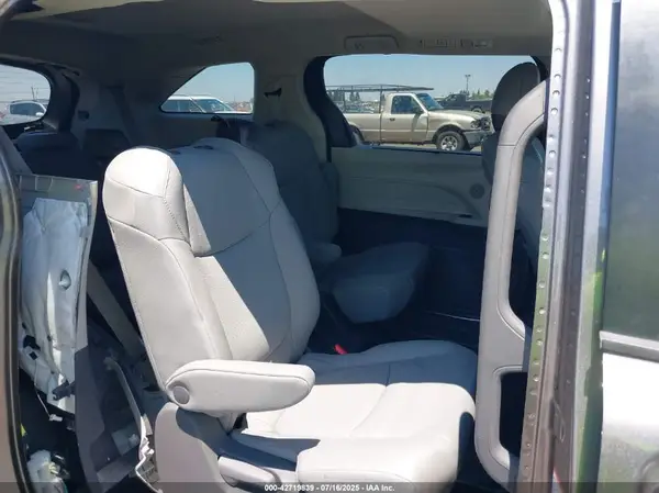 5TDJRKEC7MS022928 2021 TOYOTA SIENNA - Image 8