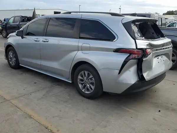 5TDJRKEC7MS042872 2021 TOYOTA SIENNA - Image 2