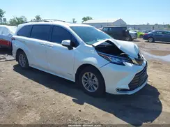 5TDJRKEC7MS055900 2021 TOYOTA SIENNA
