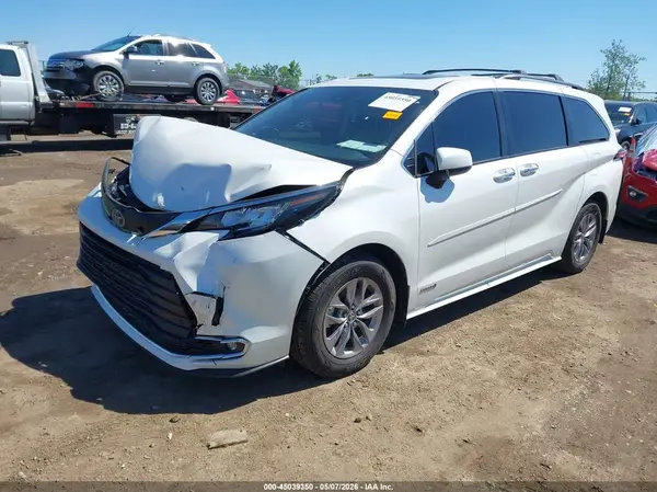 5TDJRKEC7MS055900 2021 TOYOTA SIENNA - Image 2