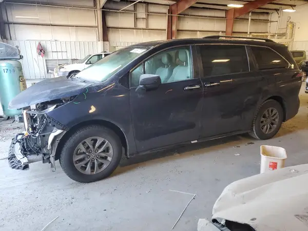 5TDJRKEC7NS094939 2022 TOYOTA SIENNA - Image 1