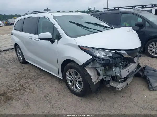 5TDJRKEC7NS133903 2022 TOYOTA SIENNA - Image 1