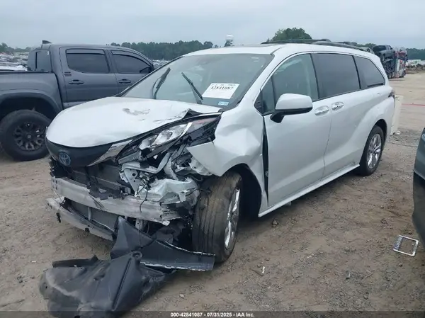 5TDJRKEC7NS133903 2022 TOYOTA SIENNA - Image 2