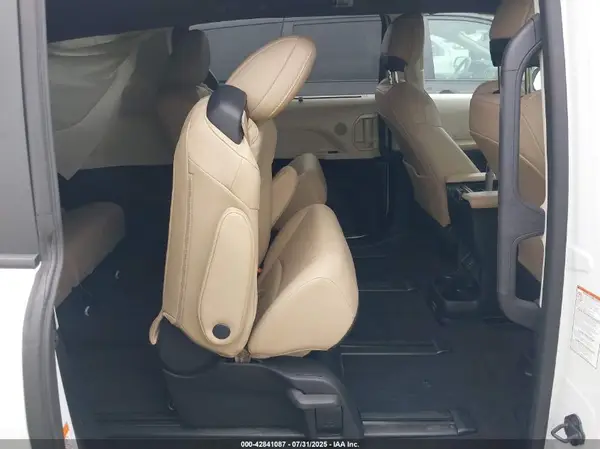 5TDJRKEC7NS133903 2022 TOYOTA SIENNA - Image 8