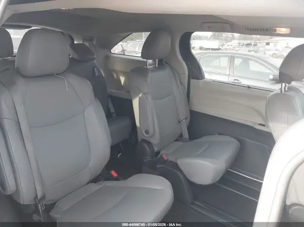 5TDJRKEC7NS136204 2022 TOYOTA SIENNA - Image 8