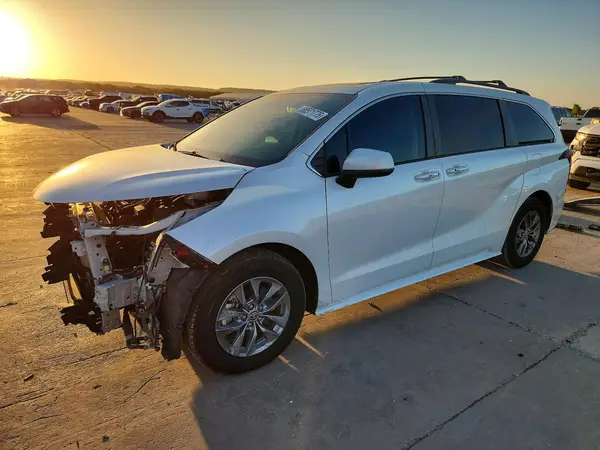 5TDJRKEC7PS155483 2023 TOYOTA SIENNA - Image 1