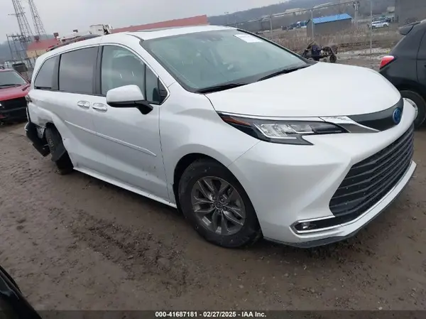 5TDJRKEC7PS157721 2023 TOYOTA SIENNA - Image 1