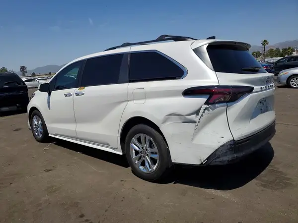 5TDJRKEC7RS210923 2024 TOYOTA SIENNA - Image 2