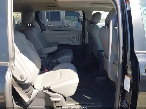 5TDJRKEC8MS002638 2021 TOYOTA SIENNA - Image 8