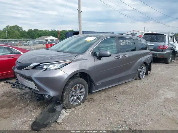 5TDJRKEC8MS029113 2021 TOYOTA SIENNA - Image 2