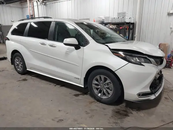 5TDJRKEC8MS051936 2021 TOYOTA SIENNA - Image 1