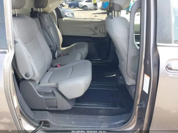 5TDJRKEC8MS062077 2021 TOYOTA SIENNA - Image 8