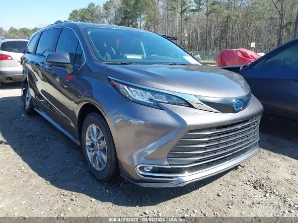 5TDJRKEC8PS177038 2023 TOYOTA SIENNA - Image 1
