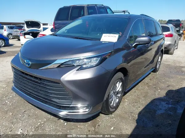 5TDJRKEC8PS177038 2023 TOYOTA SIENNA - Image 2