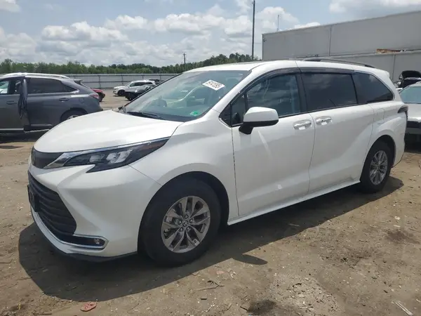 5TDJRKEC8RS197244 2024 TOYOTA SIENNA - Image 1