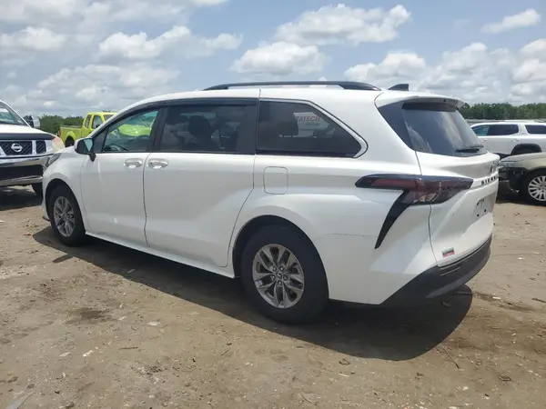 5TDJRKEC8RS197244 2024 TOYOTA SIENNA - Image 2