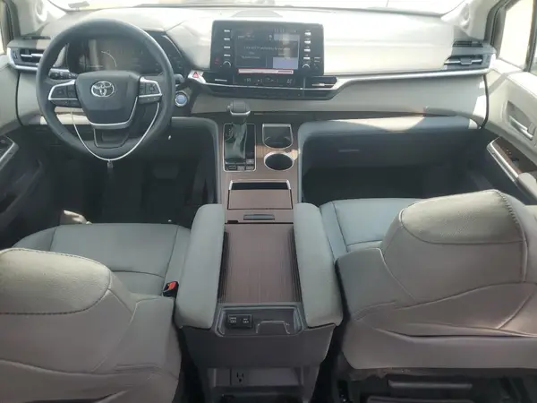 5TDJRKEC8RS197244 2024 TOYOTA SIENNA - Image 8