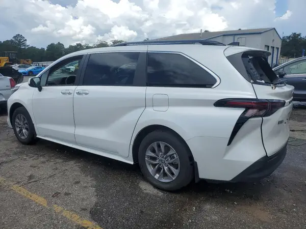 5TDJRKEC8RS203981 2024 TOYOTA SIENNA - Image 2