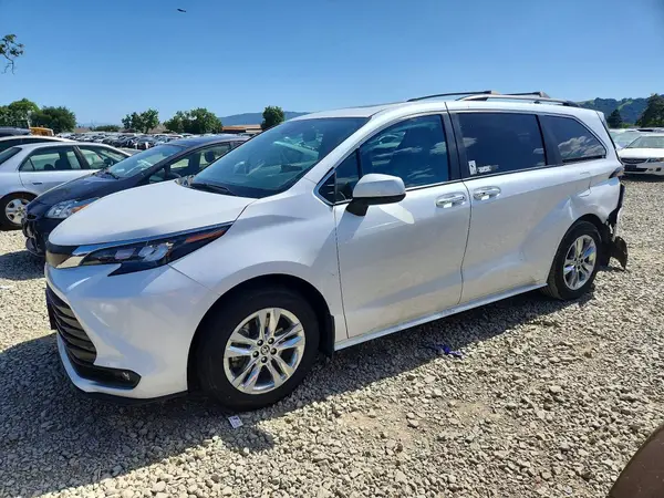 5TDJRKEC8SS230622 2025 TOYOTA SIENNA - Image 1