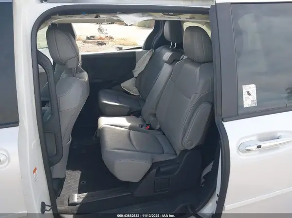 5TDJRKEC8SS241166 2025 TOYOTA SIENNA - Image 8